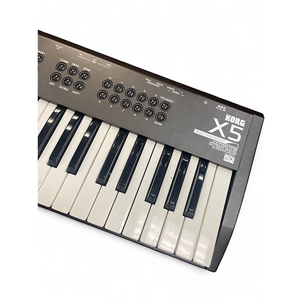 Used KORG X5 Keyboard Workstation