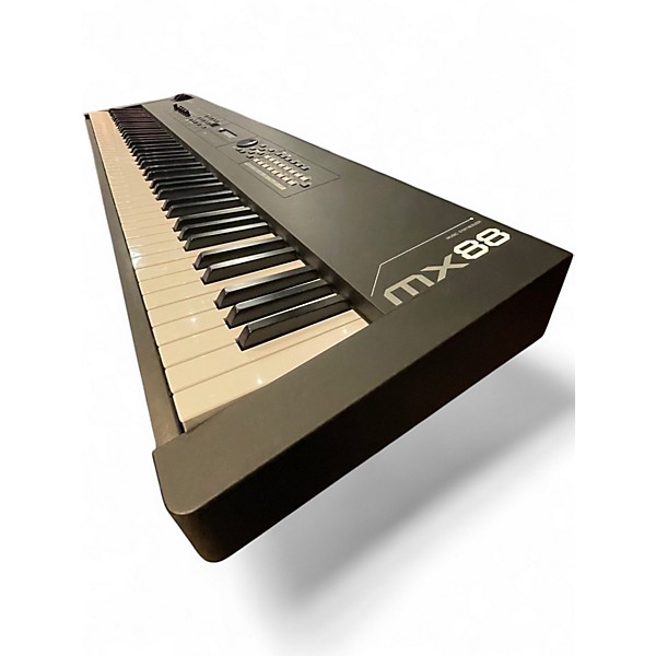 Used Yamaha MX88 Keyboard Workstation
