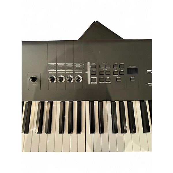 Used Yamaha MX88 Keyboard Workstation