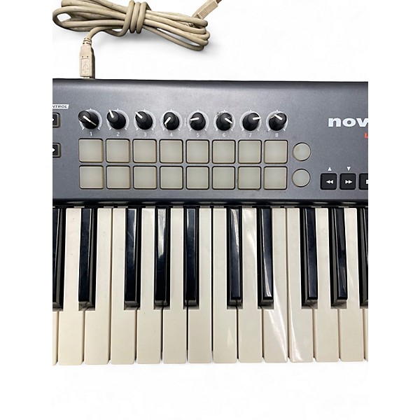 Used Novation Launchkey 25 Key MIDI Controller