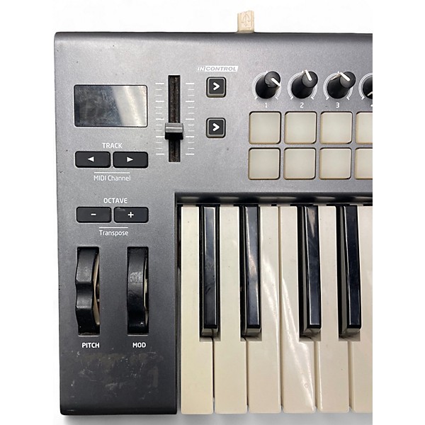 Used Novation Launchkey 25 Key MIDI Controller