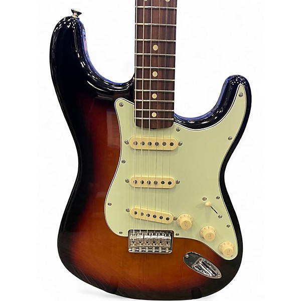 Used Fender Robert Cray Stratocaster 3 Color Sunburst Solid Body Electric Guitar