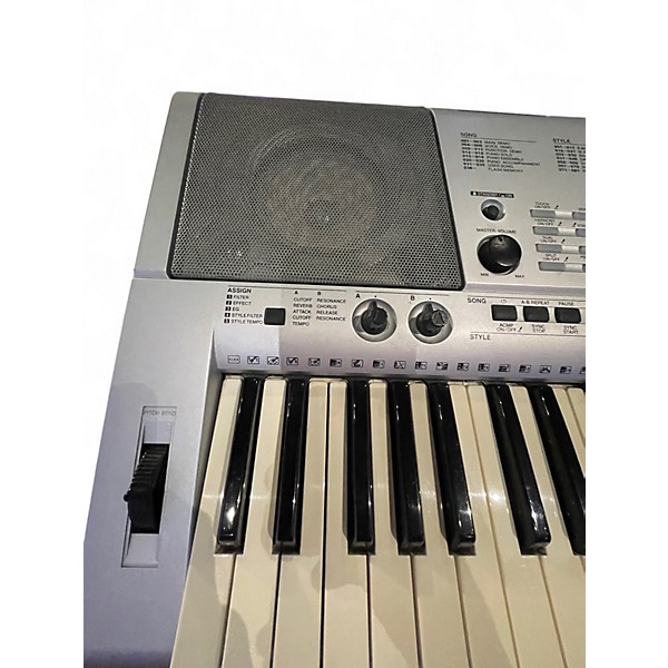Used Yamaha PSRE403 Portable Keyboard