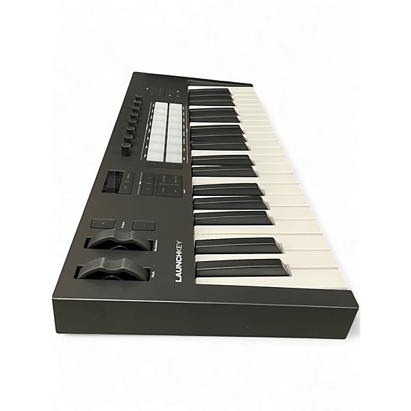 Used Novation Launchkey 37 MK4 Keyboard Workstation