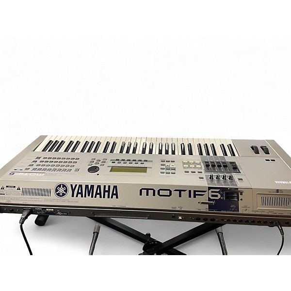 Used Yamaha Motif 6 61 Key Keyboard Workstation