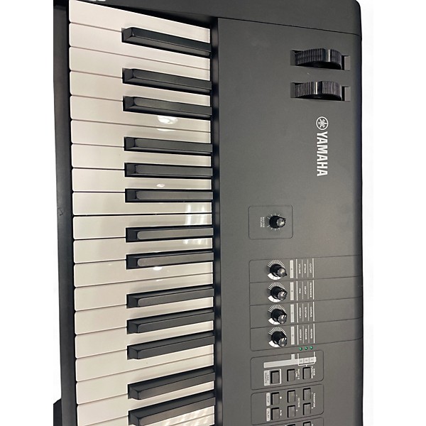 Used Yamaha MX88 Synthesizer