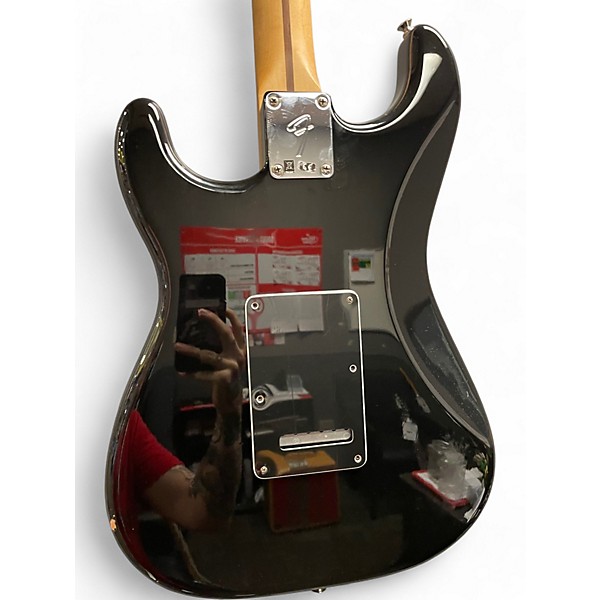 Used Fender SPECIAL EDITION PLAYER STRATOCASTER Black Solid Body Electric Guitar