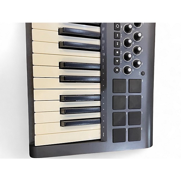 Used M Audio AXIOM 25 MIDI Controller