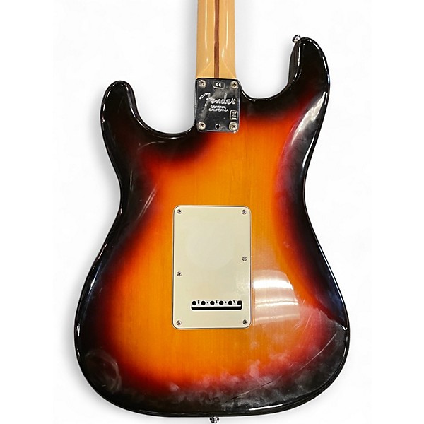 Used 2006 Fender AMERICAN STRATOCASTER 2 Color Sunburst Solid Body Electric Guitar