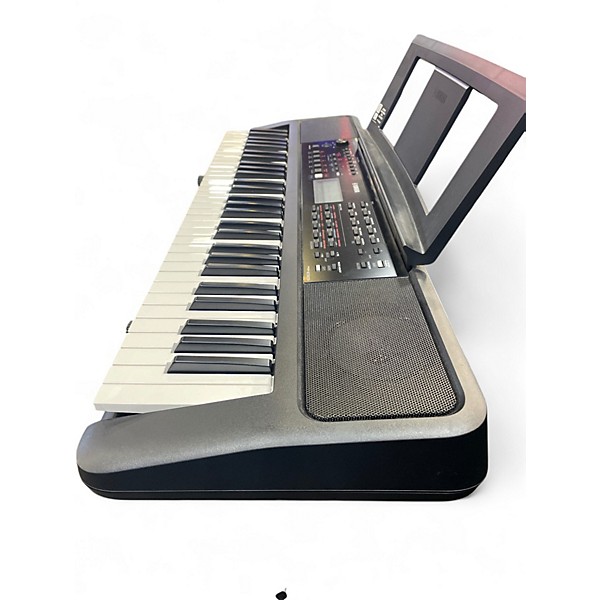 Used Yamaha PSRE383 Portable Keyboard