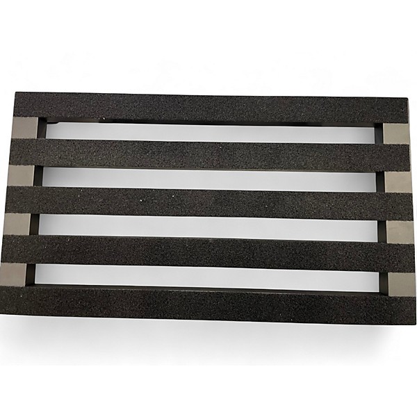 Used Soyan 22" x 12.5" Aluminum Alloy Guitar Pedal Board Pedal Board
