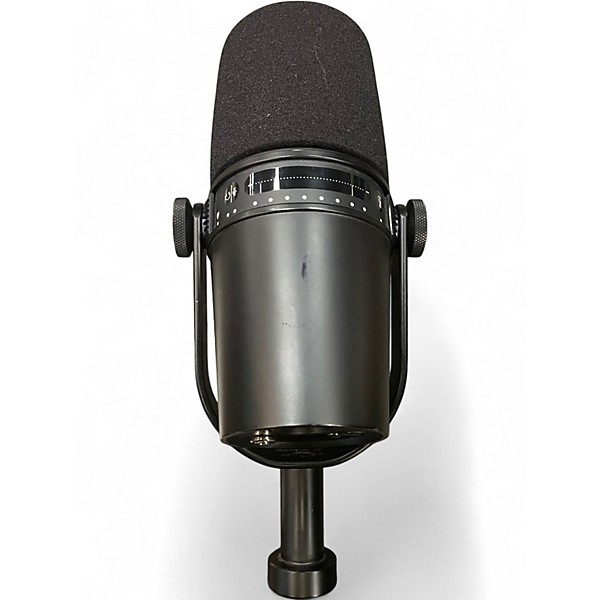 Used Shure MV7 Dynamic Microphone