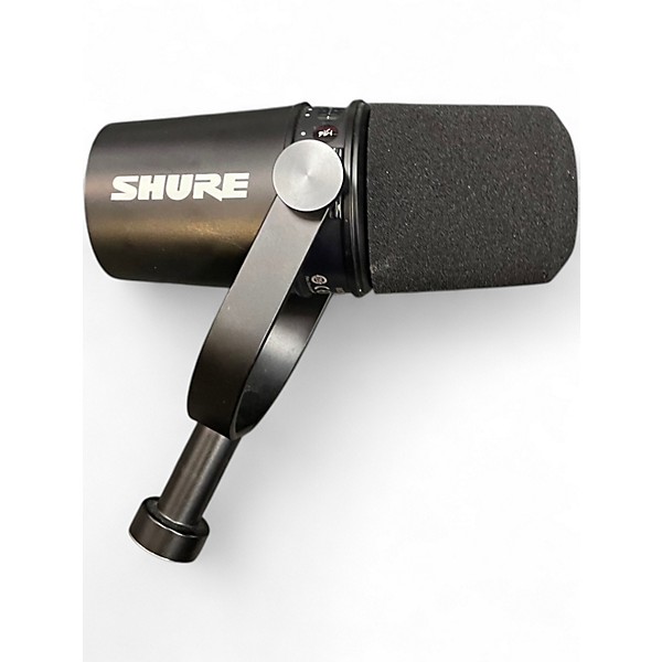 Used Shure MV7 Dynamic Microphone