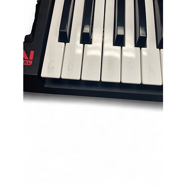 Used Akai Professional MPK225 25-Key MIDI Controller