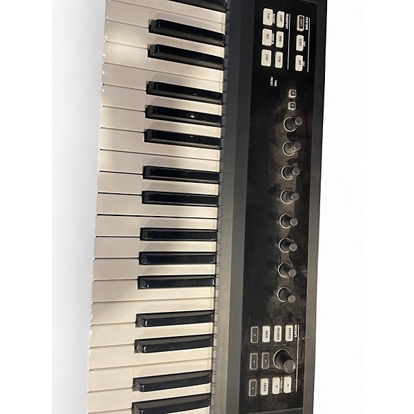 Used Native Instruments Komplete Kontrol S61 MIDI Controller