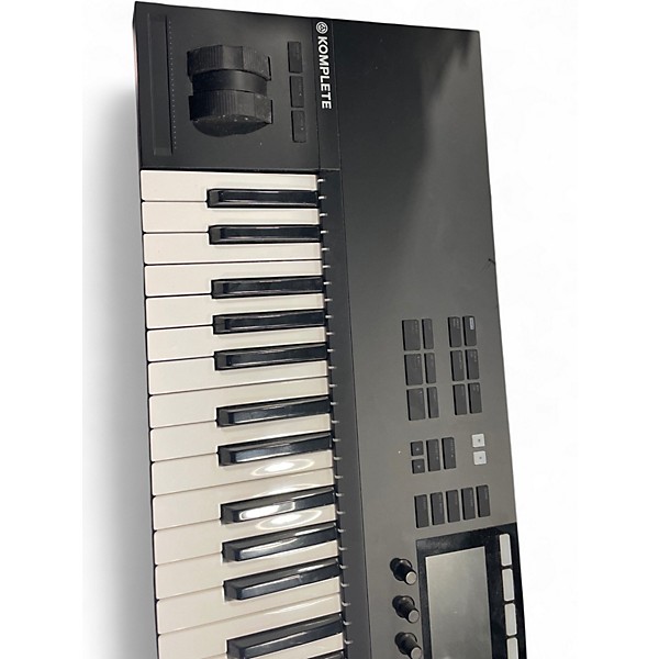Used Native Instruments Komplete Kontrol S61 MKII MIDI Controller