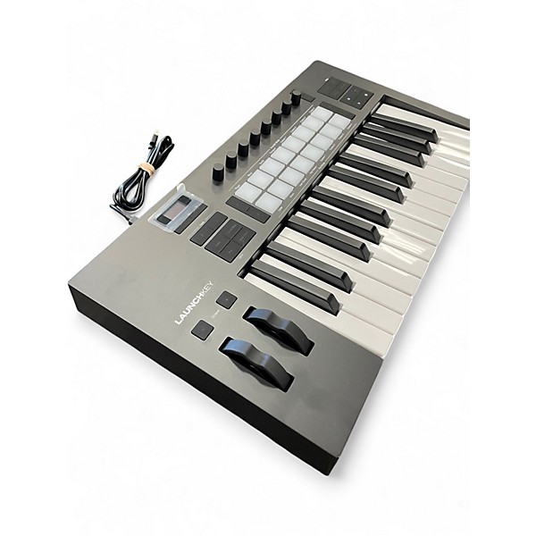 Used Novation Launchkey Mini 25 MK4 MIDI Controller