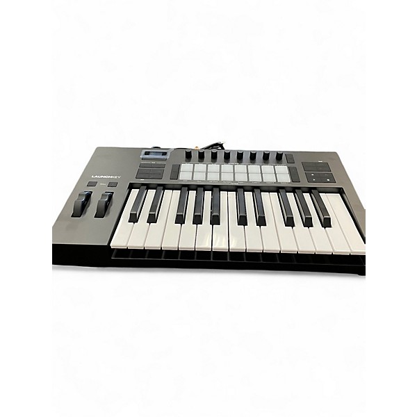 Used Novation Launchkey Mini 25 MK4 MIDI Controller