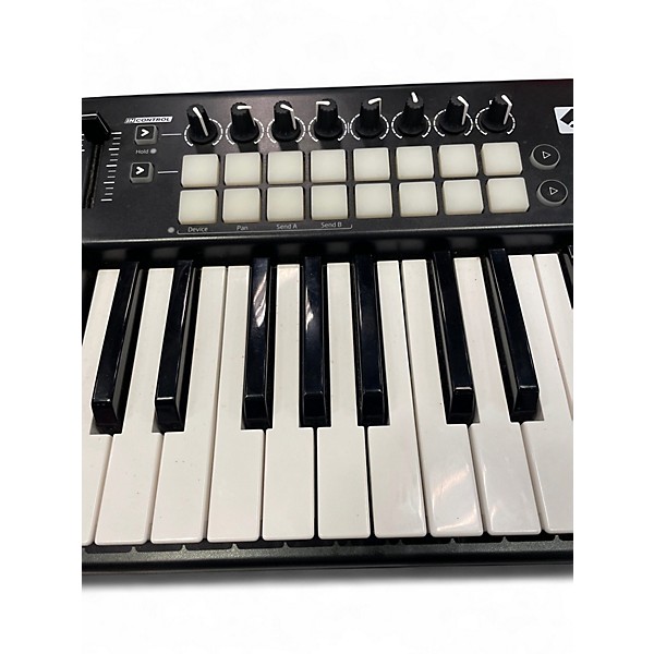 Used Novation Launchkey 25 Key MIDI Controller