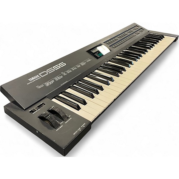 Used Yamaha DS55 Synthesizer