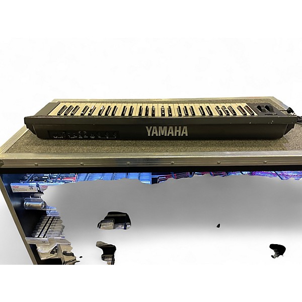 Used Yamaha DS55 Synthesizer