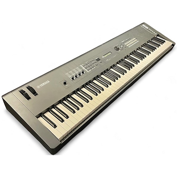 Used Yamaha MX88 Synthesizer