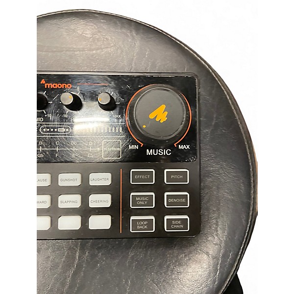 Used maono MAONOCASTER
