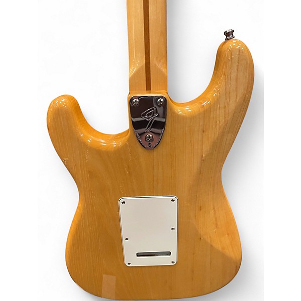 Used Fender Classic Series '70s Stratocaster Natural Solid Body Electric Guitar