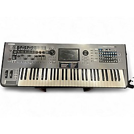 Used Yamaha Montage 6 61 Key Keyboard Workstation