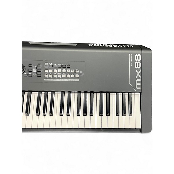 Used Yamaha MX88BK Synthesizer