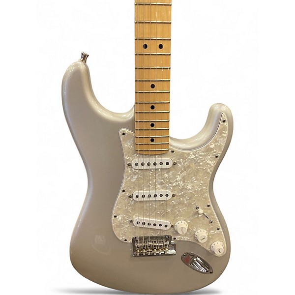 Used Fender American Standard Stratocaster Blizzard Pearl Solid Body Electric Guitar