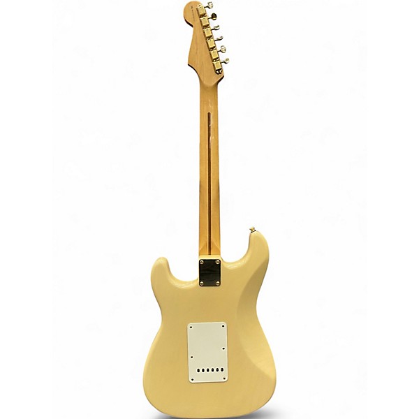 Used 2004 Fender Deluxe Super Stratocaster Honey Blonde Solid Body Electric Guitar