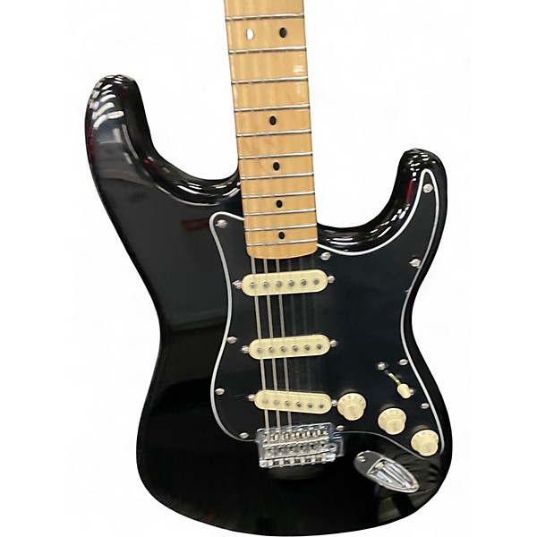 Used Fender PLAYER STRATOCASTER Black and White Solid Body Electric Guitar