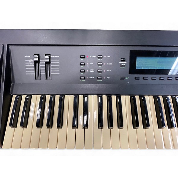 Used Kurzweil K2000 VAST Arranger Keyboard
