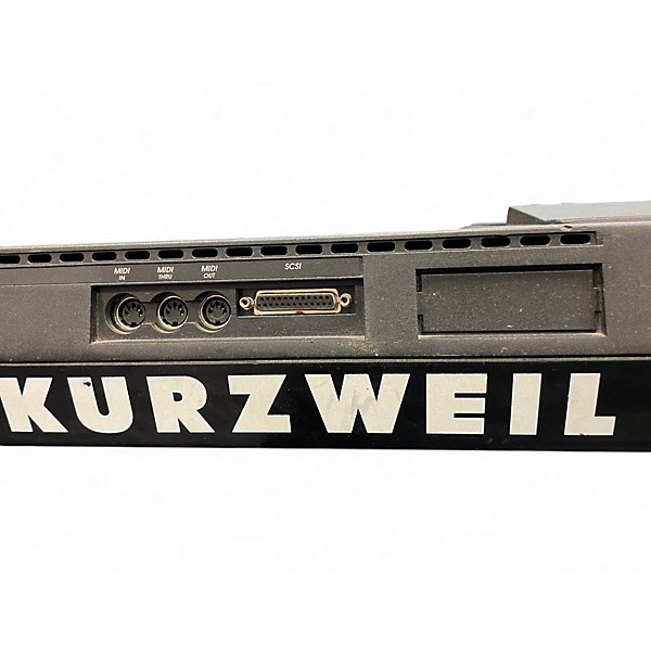 Used Kurzweil K2000 VAST Arranger Keyboard