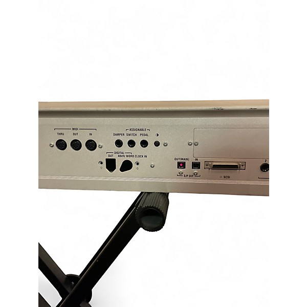 Used KORG Triton Studio 88 Key Keyboard Workstation