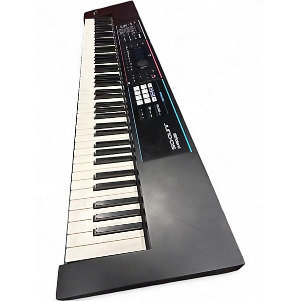 Used Roland juno ds 88 Keyboard Workstation