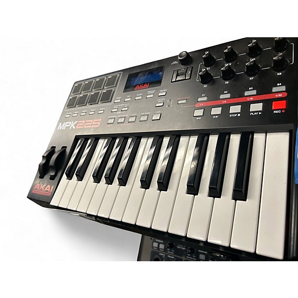 Used Akai Professional MPK225 25-Key MIDI Controller