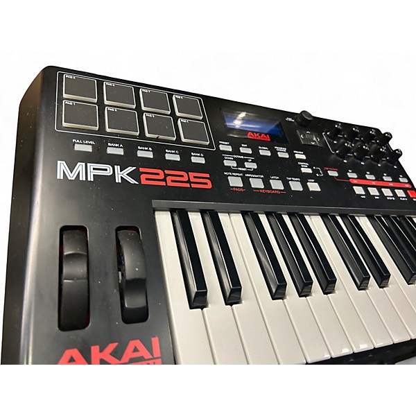 Used Akai Professional MPK225 25-Key MIDI Controller