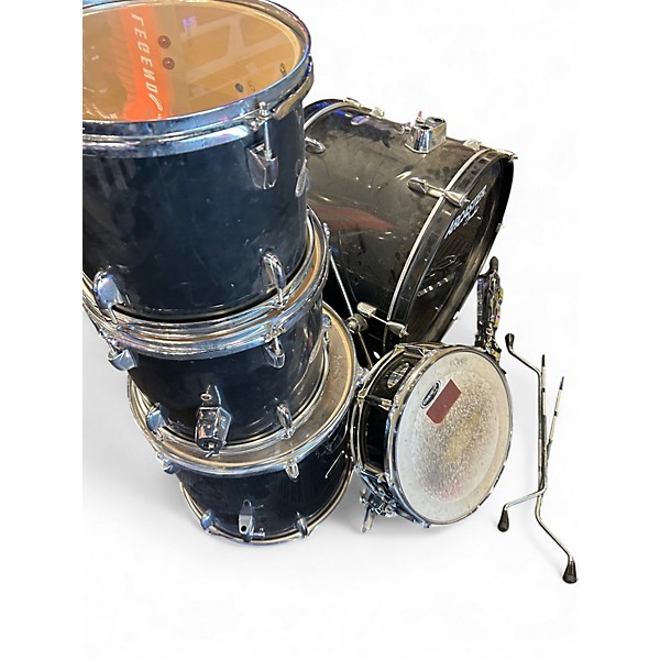 Used Starcaster by Fender 5 Piece DRUM KIT Black Drum Kit