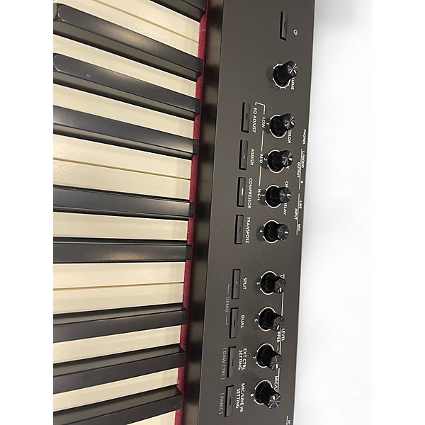 Used Roland RD88 Keyboard Workstation