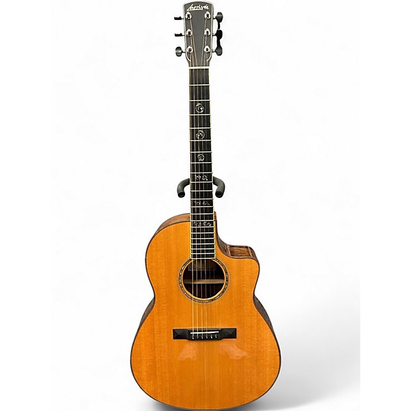 Used Larrivee LSV-11 Vintage Natural Acoustic Guitar