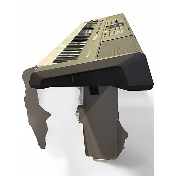 Used Yamaha PSREW425 Keyboard Workstation