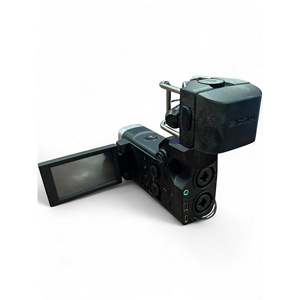 Used Zoom Q8