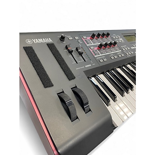 Used Yamaha MOXF6 61 Key Keyboard Workstation