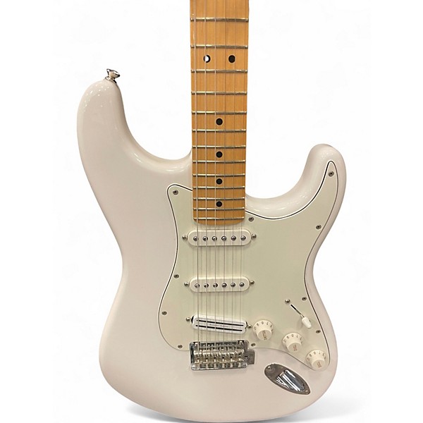 Used 2022 Fender Player Stratocaster Polar White Solid Body Electric Guitar