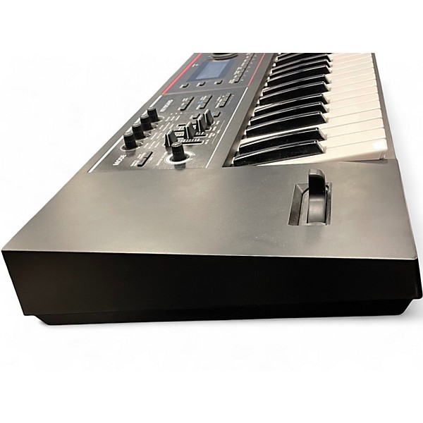 Used Roland JUNO DS61 Synthesizer