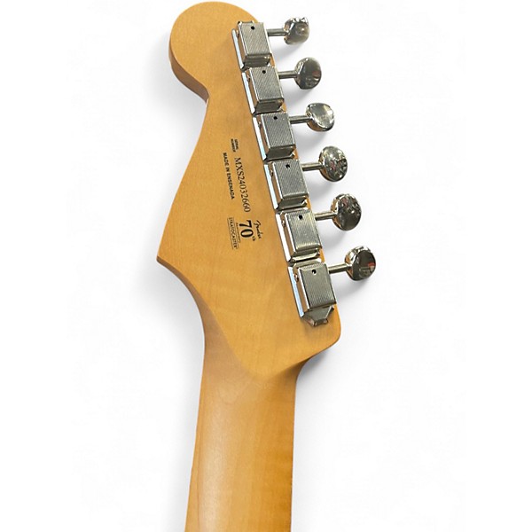 Used Fender player 2 stratocaster Vintage Yellow Solid Body Electric Guitar