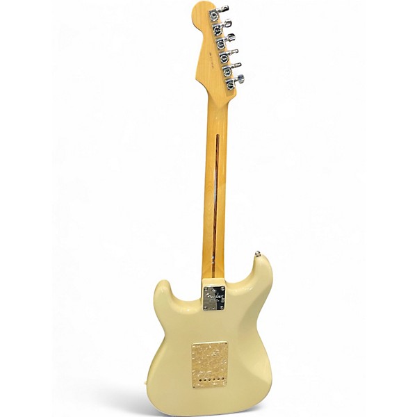 Used 2007 Fender American Standard Stratocaster Olympic White Solid Body Electric Guitar