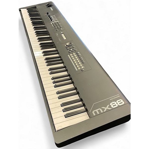 Used Yamaha MX88BK Synthesizer